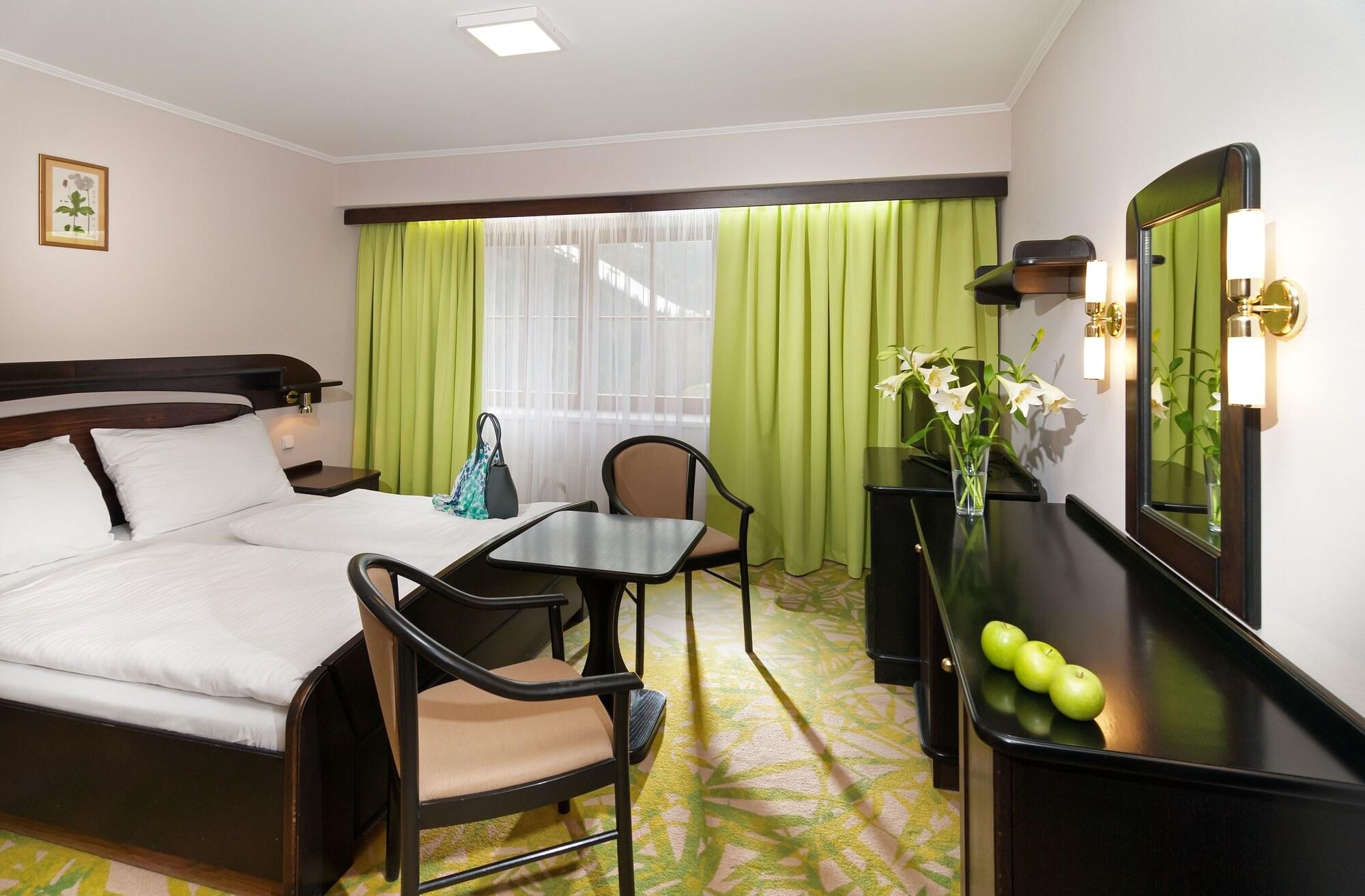 Hotel Zatisi Шпиндлерув-Млин Экстерьер фото