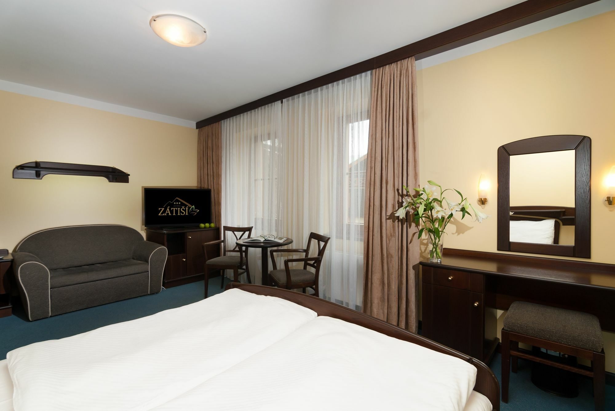 Hotel Zatisi Шпиндлерув-Млин Экстерьер фото