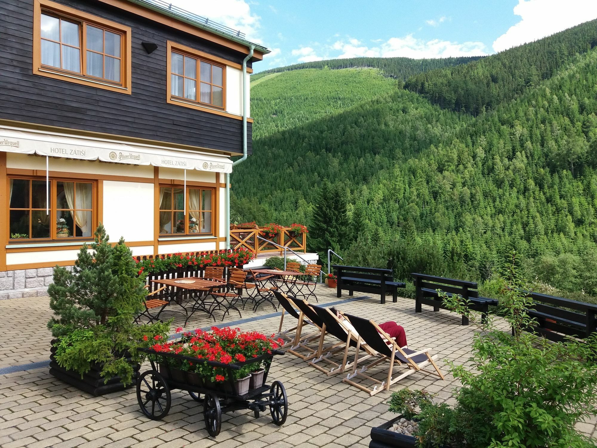 Hotel Zatisi Шпиндлерув-Млин Экстерьер фото